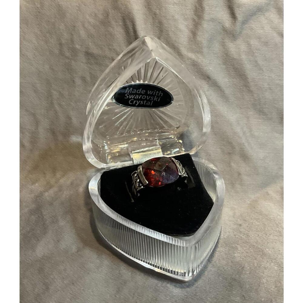 NWOT Beautiful Ring Made With Swarovski Crystal Size 5.5 #1317